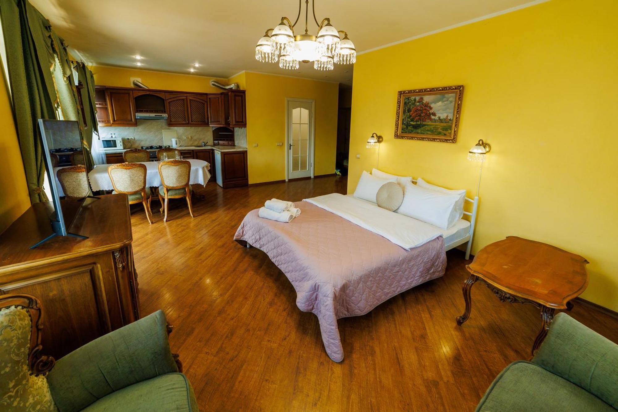 بولتافا Квартира Антиквара У Центрі Полтави Мережа Alexapartments Документи Для Відряджень Безконтатне Заселення Цілодобово المظهر الخارجي الصورة