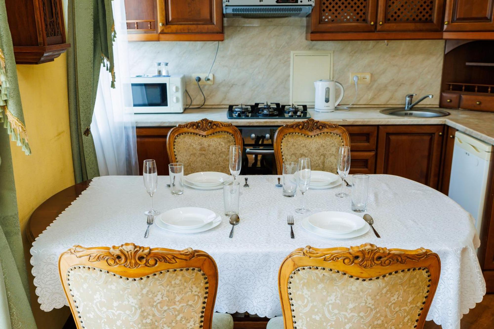 بولتافا Квартира Антиквара У Центрі Полтави Мережа Alexapartments Документи Для Відряджень Безконтатне Заселення Цілодобово المظهر الخارجي الصورة